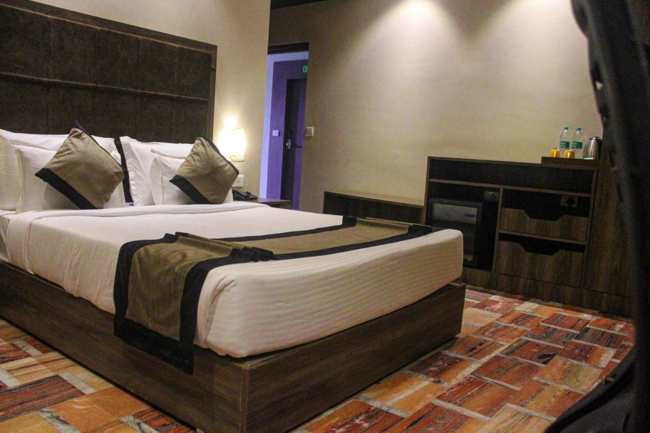 I-Towne' - A Unit Of Hotel Shivam International Deoghar Eksteriør billede